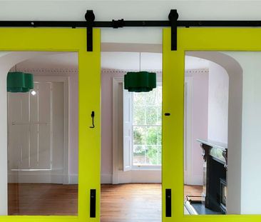 Beautiful Georgian red brick family home - Photo 4