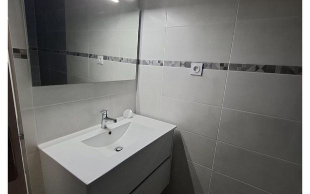 Appartement à louer 3 pièces • Carros - Photo 1