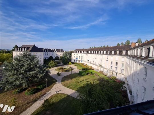 Appartement au 4ème étage sans ascenseur - A LOUER - TOURS SUD - Photo 1