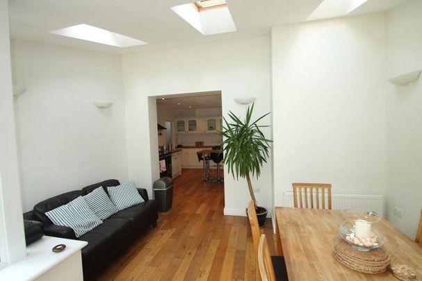 2 bedroom house to rent - Photo 1