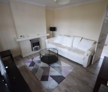 3 bedroom terraced house to rent - Photo 4