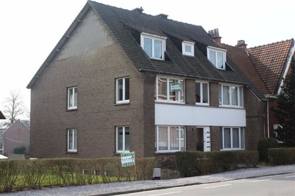 Gezellig appartement nabij het OLV met balkon en garage - Foto 1