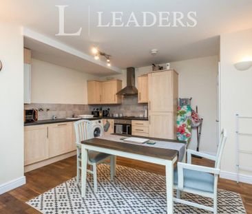 2 bedroom flat to rent - Photo 5