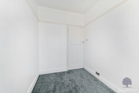 Manor Way, Mitcham, CR4 - Photo 2