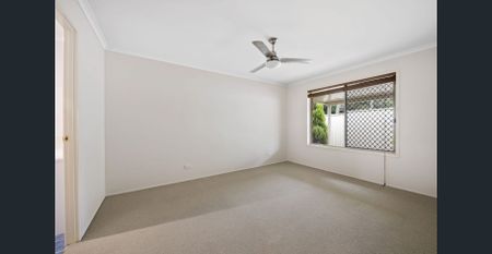 Spacious and Neat unit in prime East Toowoomba location - Photo 2