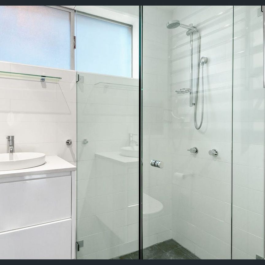 Quiet, Convenient and Full of Natural Light - Photo 1