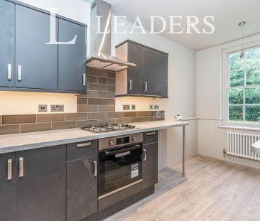 3 bedroom apartment to rent - Photo 3
