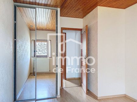 Location appartement 4 pièces 83.77 m² à Oyonnax (01100) - Photo 2
