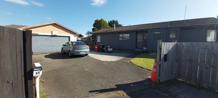 Tidy 3BR Home in Kelvin Grove - Photo 5