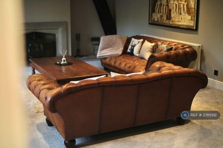 6 bedroom detached house to rent - Photo 4