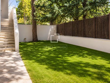 5 Bedroom house / villa for rent in Las Rozas, Madrid - Photo 4