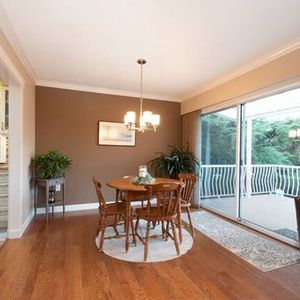 Beautifully Renovated Upper level of a 3-Bedroom Family Home - Photo 2