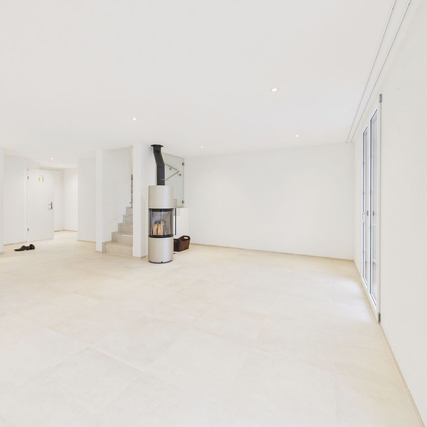 Modern 5.5-room terraced house with practical floor plan, village - Foto 1