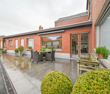 Halfopen woning met loods/opslagplaats nabij het centrum van Wielsbeke - Photo 2