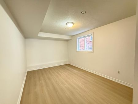 For Lease - 48 Estate Garden Drive Unit# Main/Lower, Richmond Hill, Ontario - Photo 3