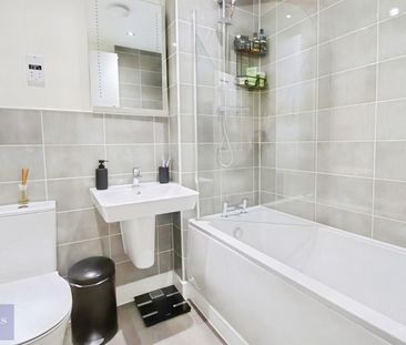 2 bedroom House To Let - Photo 4