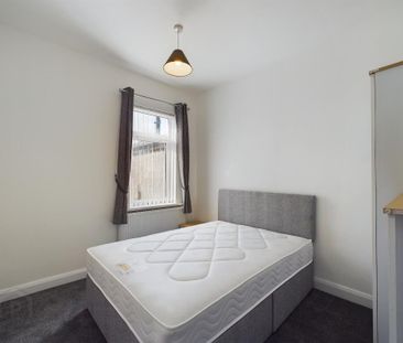 204 Donegall Road, Belfast, BT12 5NE - Photo 3