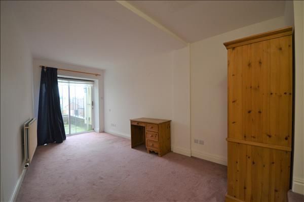 Conniston Court, Harrow on the Hill - Photo 1