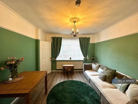 3 bedroom terraced house to rent - Photo 5