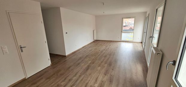 Location Appartement 3 pièces 70m² LILLE 59000 - Photo 1