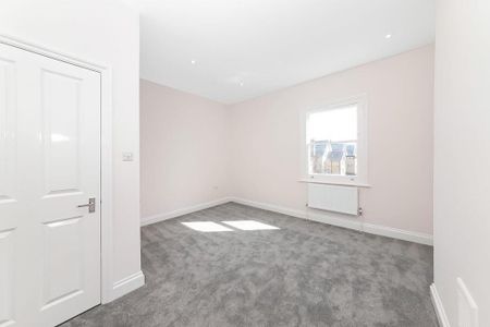 4 bedroom apartment to rent - Photo 4