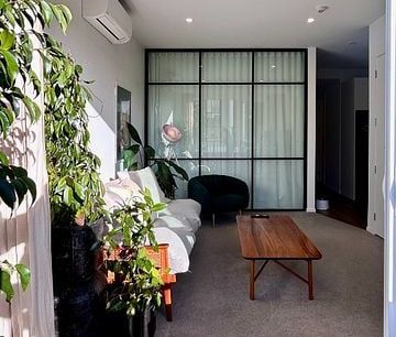 Modern 2BR Apt with Pool & AC! - Photo 2