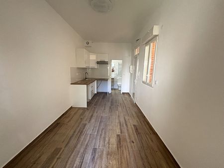 Location Appartement 1 pièce 17m² - Photo 2