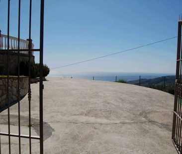 Villa For Long Term Rental In Frigiliana - Photo 4