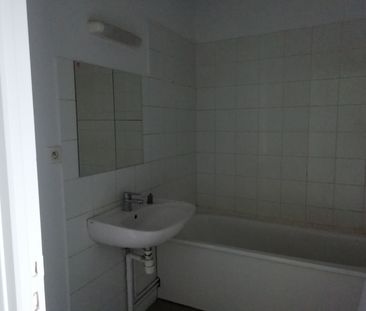 APPARTEMENT DE TYPE 3 DE LATTRE DE TASSIGNY LANGEAC - Photo 5