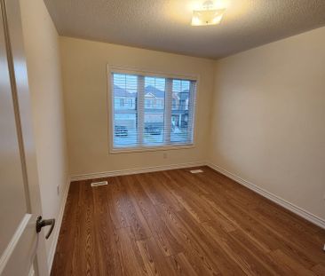 For Lease - 35 Tamworth Terrace, Barrie, Ontario - Photo 4