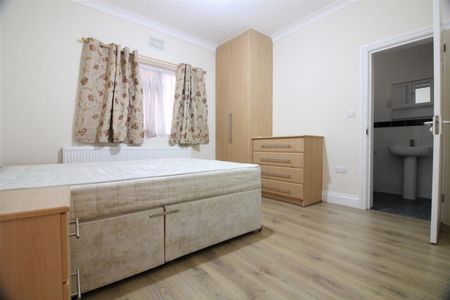 Bulstrode Avenue, Hounslow - Photo 3