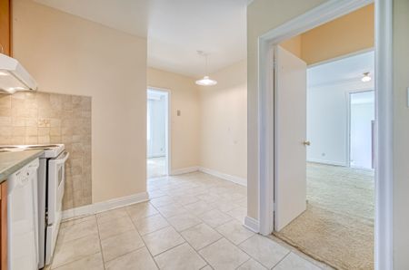 For Lease - 425 Maple Grove Drive, Oakville, Ontario - Photo 3