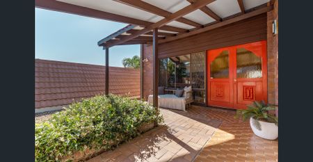 Family Sanctuary with City Skyline Views. - Photo 4