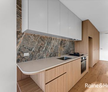 Contemporary Living with Balcony Views & Top Convenience - Photo 4