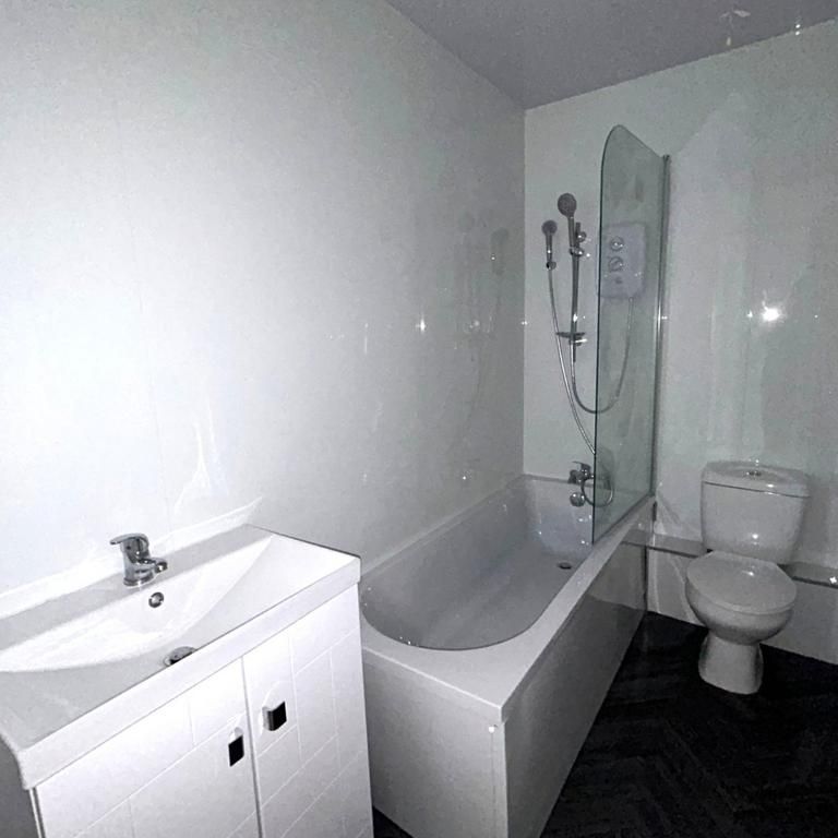 2 bedroom terraced house to rent - Photo 1