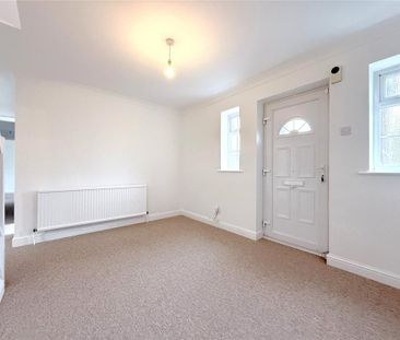 4 bedroom detached house to rent - Photo 2
