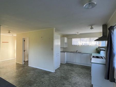 Quiet Rural Living with country view - Photo 2
