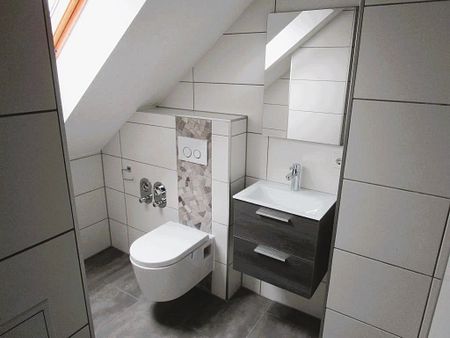 4 Zi. DG-Whg. mit Dachloggia und 2 Bädern Nürnberg - Katzwang / Wohnung mieten - Photo 2