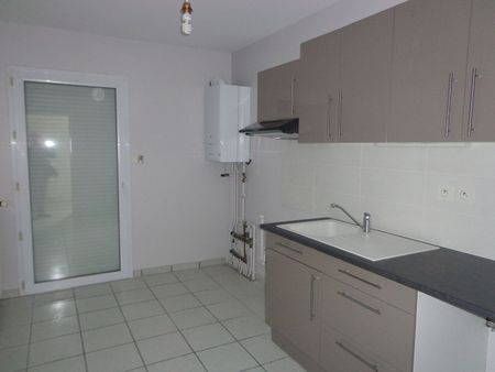 Location Appartement 3 pièces 66m² - Photo 3