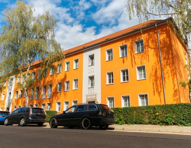 Schöne 2-Raum Wohnung mit Balkon in ruhiger Lage zu vermieten! - Foto 1