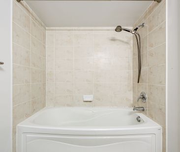 For Lease - 20 Blue Jays Way Unit# 1709, Toronto, Ontario - Photo 4