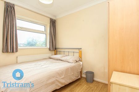3 bed Flat for Rent - Photo 5