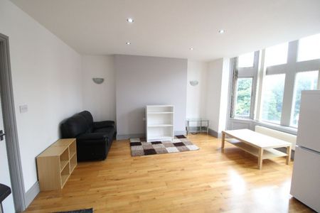 23 Fishergate Hill, Flat, PRESTON, Lancashire PR1 8JB - Photo 2