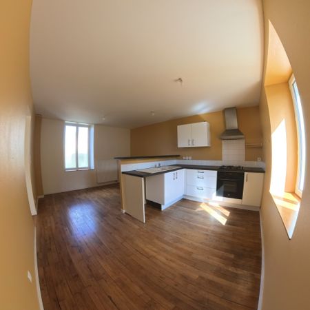 Location Maison 5 pièces 113m² ST GEORGES LES BAILLARGEAUX 86130 - Photo 4