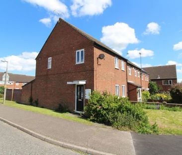 3 bed house to rent in Stanley Wooster Way, Colchester - Photo 2