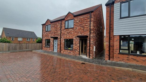 2 bedroom semi-detached house to rent - Photo 1