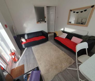 5 bedroom house to rent - Photo 1