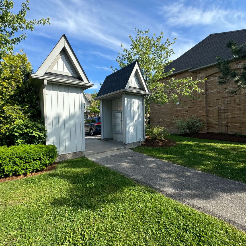 For Lease - 5940 Glen Erin Drive Unit# 38A Upper, Mississauga, Ontario - Photo 1