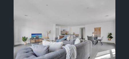 Modern Family Home for Comfortable Living - Photo 2