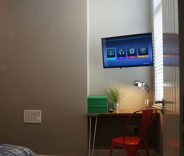 4 Bed End Terrace, Kellit Road, L15 - Photo 4